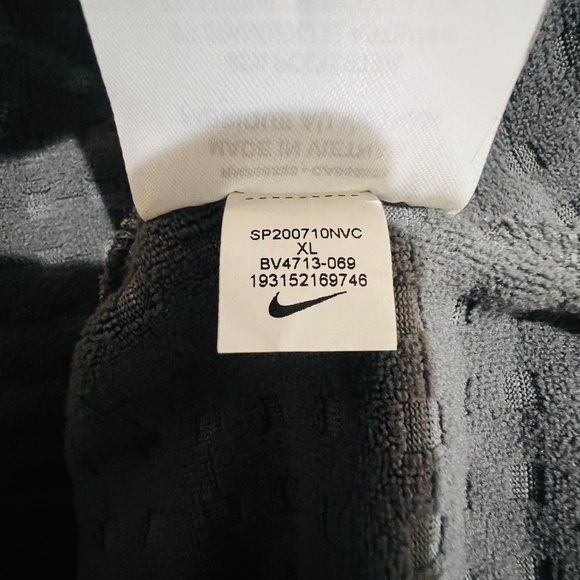 Nike Men's Therma Element 1/2 Zip Long Sleeve Running Shirt XL Gray Top BV4713 - Picture 13 of 16